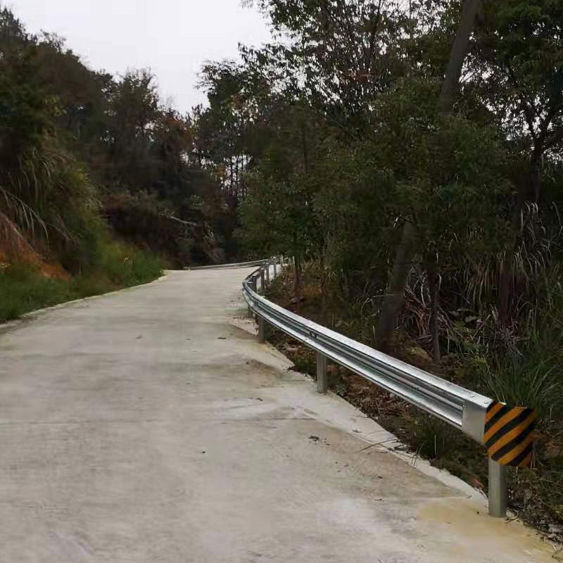 福建龙岩双波形护栏价格 波形护栏立柱价格 高速波形护栏报价 重庆乡村道路护栏板厂家现货